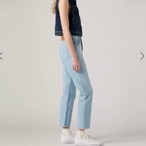 Levi’s 501 Original Cropped Jeans – Light Wash (W25 L28)